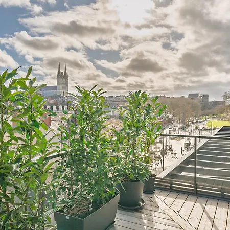 Le Moliere Rooftop Apartment *